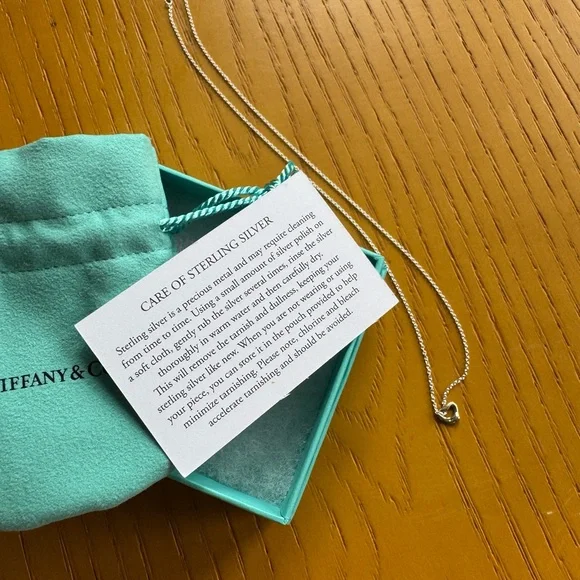 Tiffany & Co Open Heart Pendant in Sterling Silver, 7 mm - Picture 4 of 4